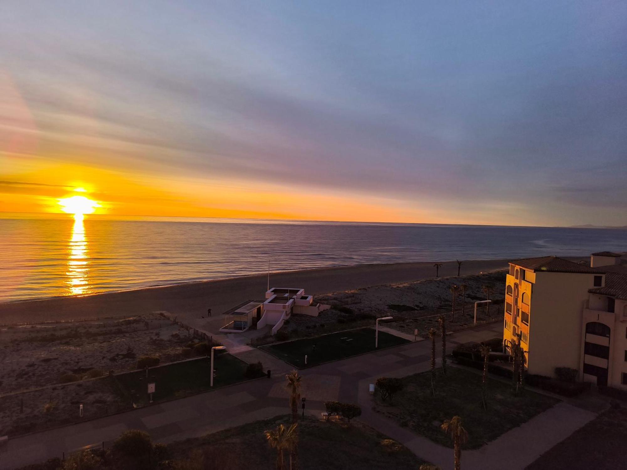 Appartement De Vacances - Splendide Vue Sur Mer, Parking Prive Le Barcarès Eksteriør billede