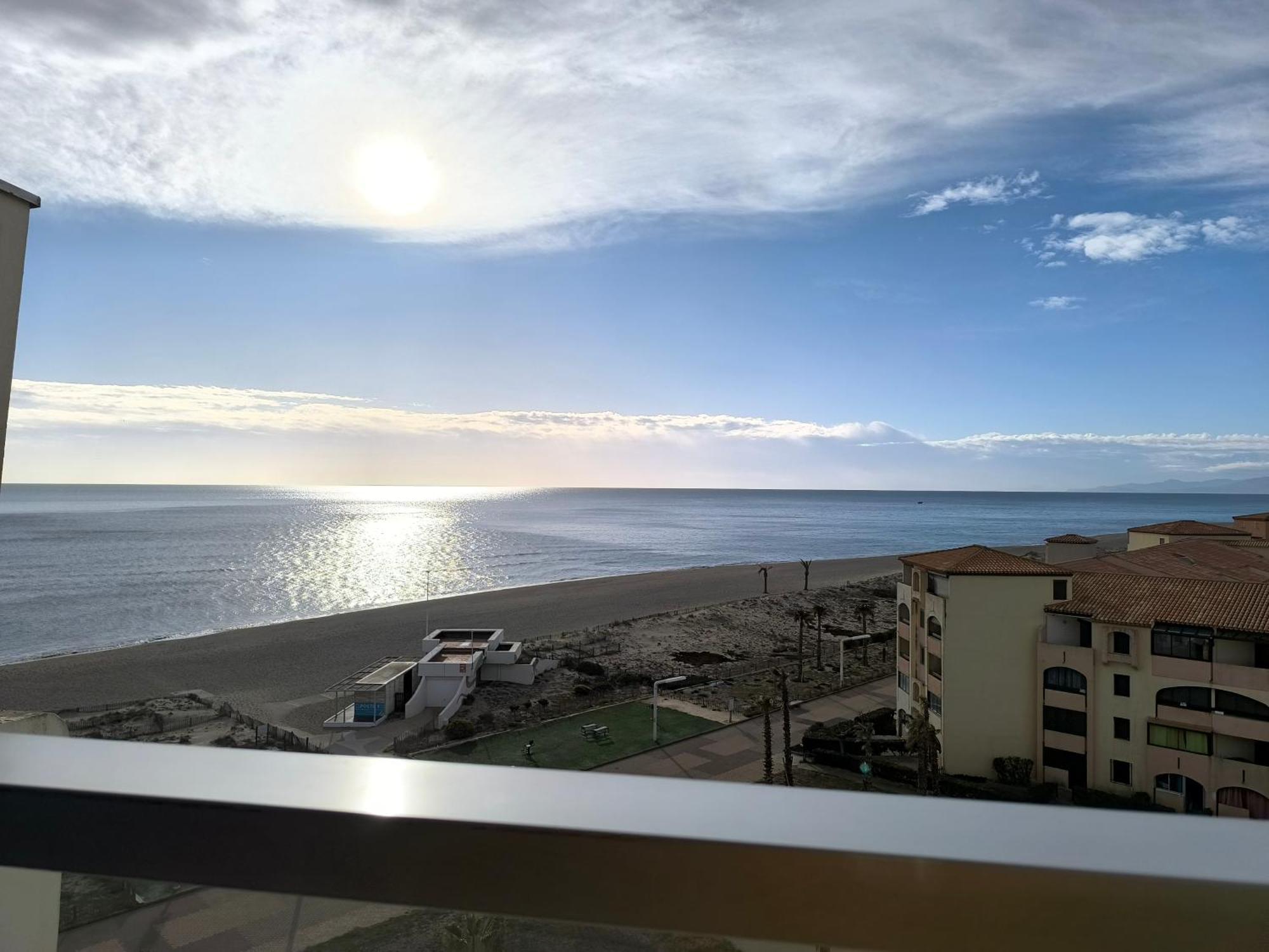 Appartement De Vacances - Splendide Vue Sur Mer, Parking Prive Le Barcarès Eksteriør billede